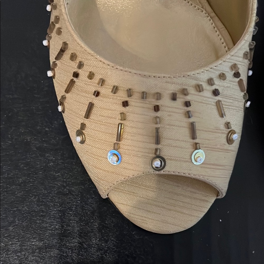 Vintage Michelle D Tan Heels with Open-Toe Design and Decorative Chains - Picture 2 of 6
